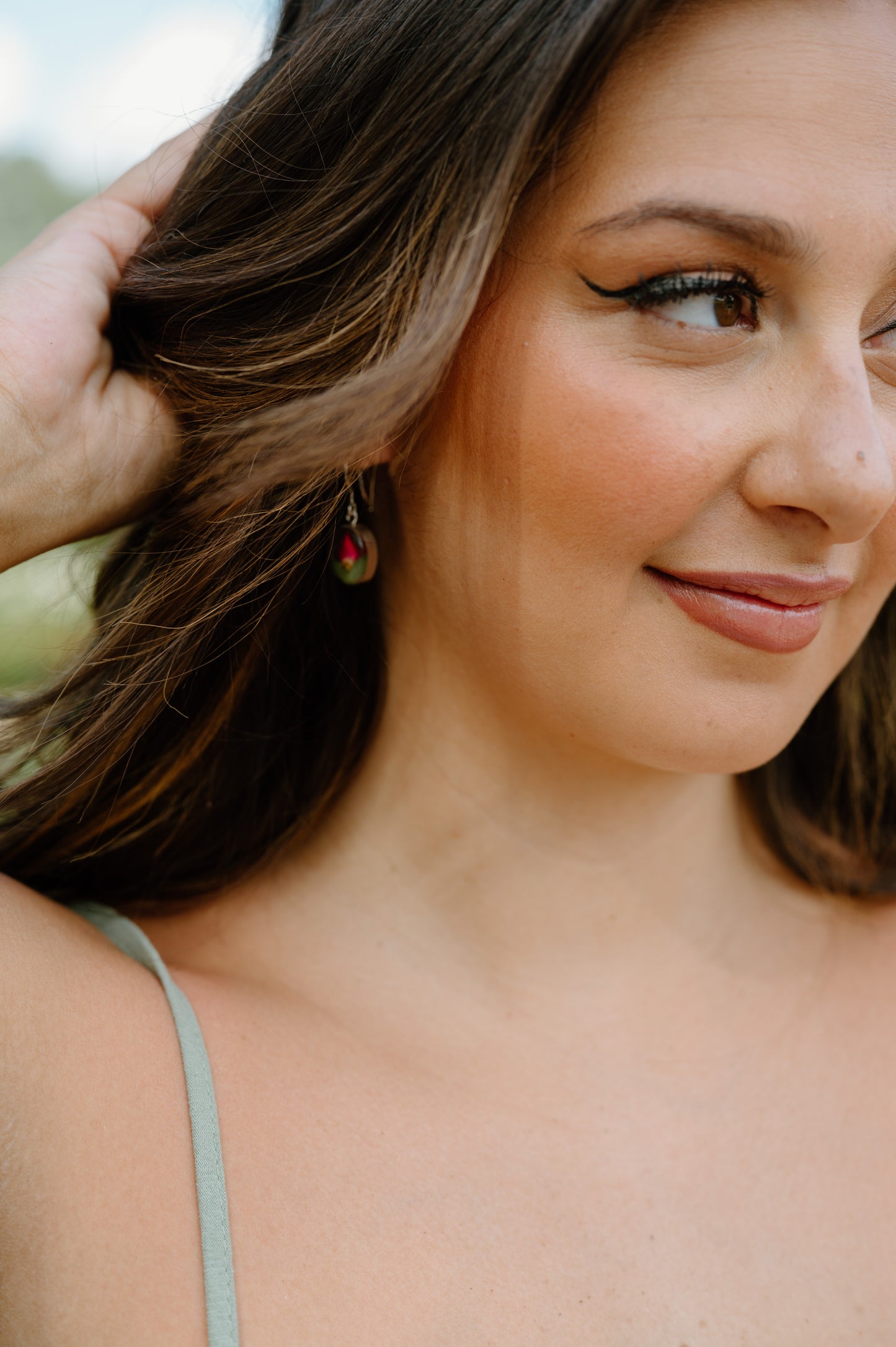 Oval Earrings with Rosebuds