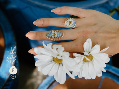 Marquise Ring with Daisy and Forget Me Not Flowers